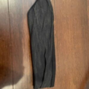 guc Lululemon black and gray headband reversible